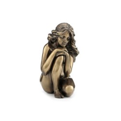 By SIGRIS Figura Desnudo Mujer  Manos sobre Rodilla  Figuras Bronce Colección Clásico Signes Grimalt Decor And Go